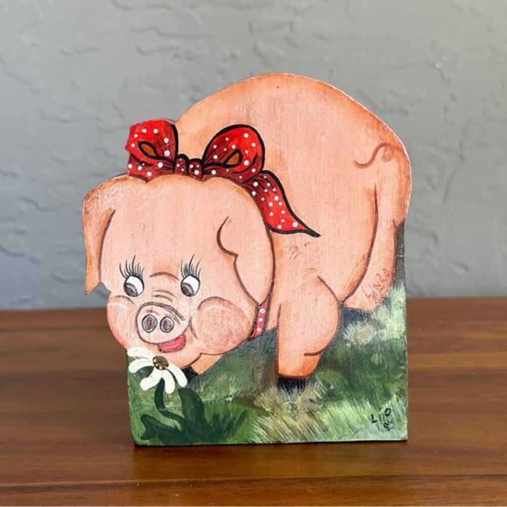 CottageCore hand Painted 1985 signed Pig with bow‎ Photo clip wood holder